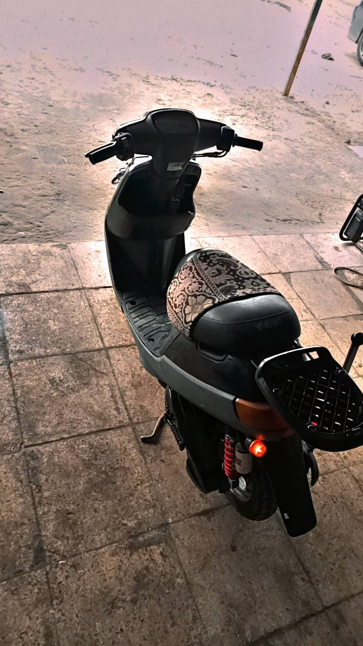 دراجه  لبيع نضيفه ما بدل بس كابريته كلشي شغال سعر ٣٥٠ أو بيهة مجال بصيط مكان كربلاء قرب مدينت سيد الوصياء عامود ١٦٣. *********** ما متواجد خاص
