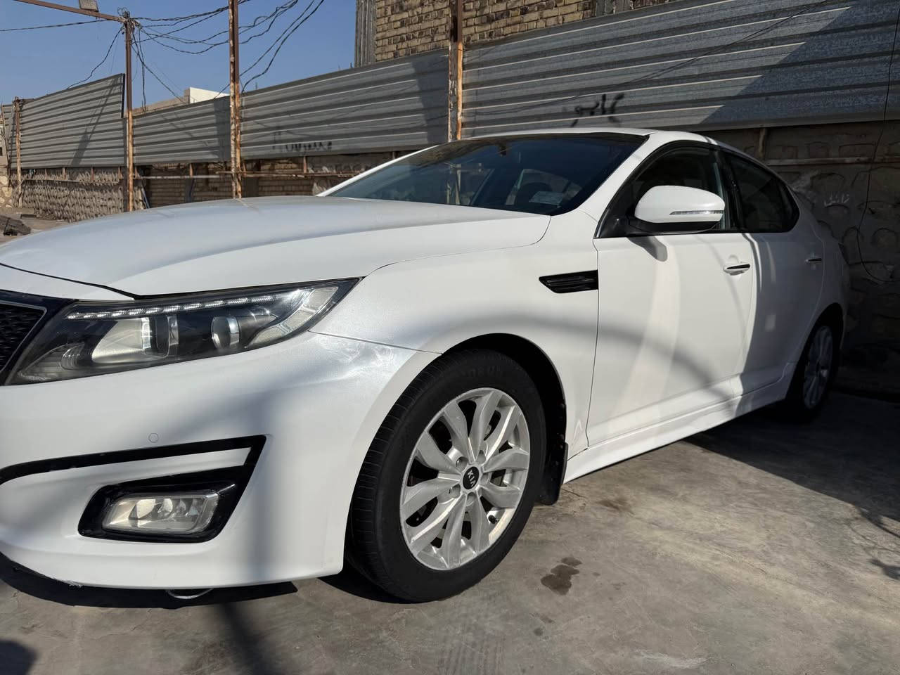 كيا اوبتيما 2014 شكل 2015  خليجي 
السياره بيه 4 قطع صبغ بدون اي دواخل
مواصفات:
‏1_مكينة 2000 دوش (مفتوحه)

‏‎2_  رقم نجف

‏‎3_تبريد قطعتين منفصل 

4_ستيرن شكل رياضي sport 

5_شفتات بل ستيرن وفول تحكم

6- مري شفط

7_حساس امامي خلفي 

8_لد امامي خلفي ليزر

9- 5 ويل كب

10_نظام ايكو

‏‎11_نظام ABS بريك ونظام ESP

12- تبريد شاشه 

13- مكينه وكير وحداديه وتبريد مشروطات كله جديد

مكاني الديوانيه قضاء المهناويه 
تفاصيل اكثر ***********
السعر 108$ وبيه مجال النجف, العراق

