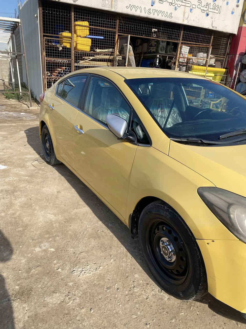 سلام عليكم
كيا فورتي وارد امريكي 2015
محرك GDi2000
كيرAT
تحكم استيرن
مري شفط
سياره باسمي

***********
