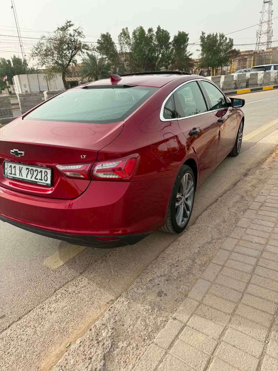 السلام عليكم
شوفرليت ماليبو موديل2024وارد امريكي بريمير اعلى فئه

المواصفات فول للاخير 1/1

 لون  مميز 

 ويل حجم 19 كروم

 سقف بانوراما سلايد طكتين

 داتا شو + تحذير

كشنات جلد ابيض وكهرباء السائق والراكب مع تدفئة وتبرييد

كشنات خلفية تدفئة 

كشنات خزن ميموري 3 وضعيات مع وضعيه الخروج السهل 

تبريد كشنات مع تدفئه كشنات

 العداد ديجتل ليزري 

شاشه وسطية مع نظام كار بلي مع نظام ملاحه

نظام  تبريد بيانو شاشه + مناخ منفصل السائق والراكب 

ستيرن هيتر 

 قياده ذاتيه + تحديد مسار + تحذير خروج عن مسار 

 كامرا خلفيه دواره

سستم صوت 🔊 من شركة Bose الالمانيه مع امبلي فاير دمام 

9 سماعات

اناره داخليه مخفيه ومحيطية بداخل السياره

سايد بريك كهرباء

 بجم زنون بلاد مع لايت داينمك مع لايت اوتو عالي عند عدم روؤيه

حساس مطر اوتو + مراية عاكسة للضوء  ذكية

داخل السياره جلد ابيض + كامرا ونقاط عمياء

تبريد قطعتين 

شحن واير لس+ usb+ typC

السياره مواصفات كلش هوايه ومتخلص

رقم بغداد بااسمي 

 تحويل مباشر

صور الحادث موجوده 

بغداد البياع رقم***********
