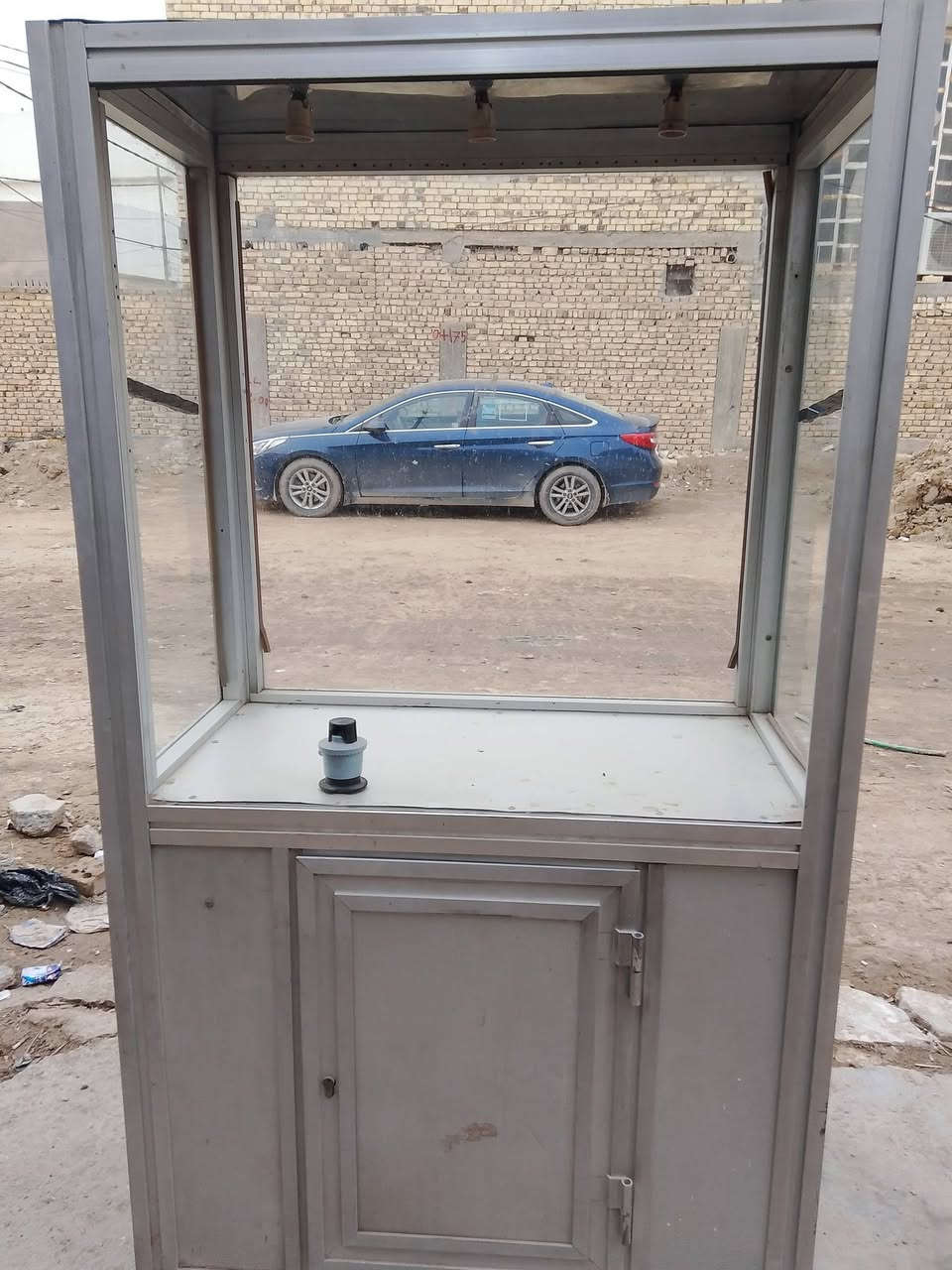 السلام عليكم غراض مطعم للبيع شراي علق مو شراي صعد المنشور بتعليق حلو والمايعرف سعرهن لايكسر بيهن فدوه لان اني ستوني خسران بل مطعم وريد ابيعهن  شواية بركر + كابسة صاج + شواية كص + عارضه للاستفسار اكثر اتصل (***********) او واتساب (***********)
