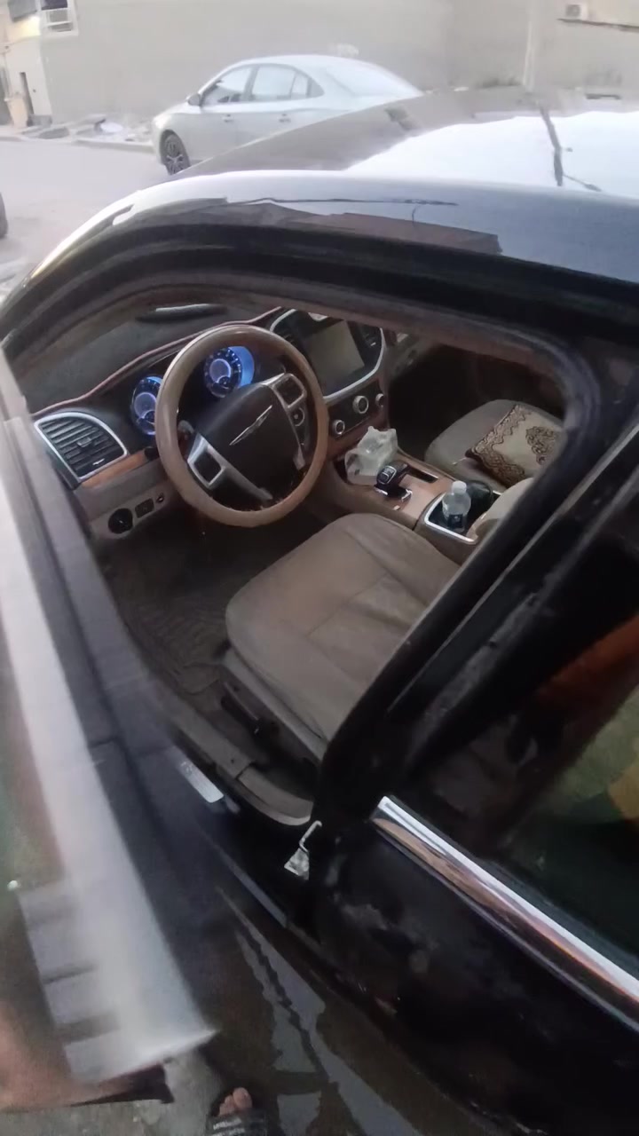 السلام عليكم من رخصة الادمن اوباما لون اسود موديل ٢٠١٤ اصل بيها ٣قطع صبغ للبيع فقط بدون مراوس كير مكينه جديدة مال حاويه سدر الخلفي جديد الامامي نضيف بيه طخات بالجاملغ الخلفي والامامي تخم تاير تبريد كشنات بردة خلفية داخل عسلي جلد ٩٠باىميه نظافه شاشة كبيرة كير طيارة
السعر ١٥٠٠٠الف دولار
بغداد الكرخ
***********
ابولارين
