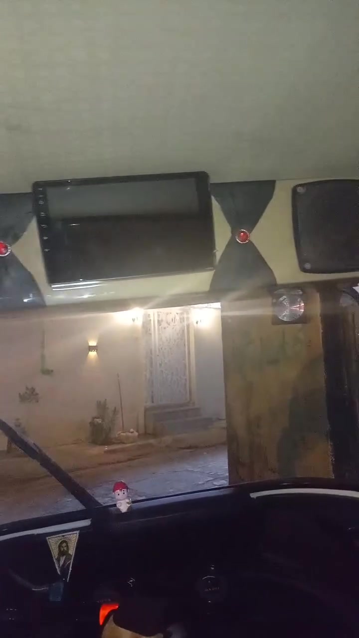 السلام عليكم شباب شباب شاشه للبيع مال تيك تيك حجم كبير ديريتها يتصل على هذا رقم اللي بالمنشور ***********
