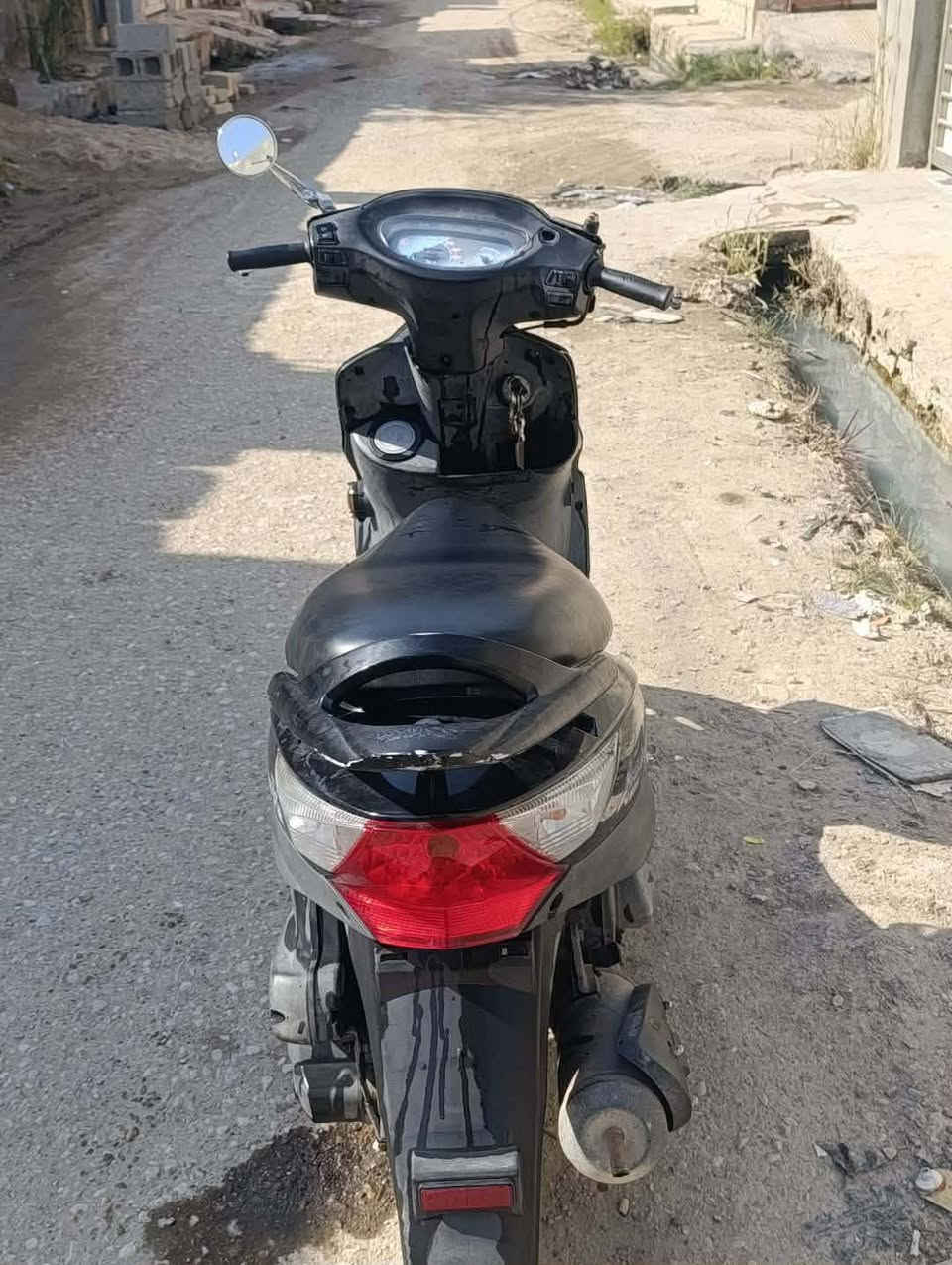 دراجه للبيع مكاني قضاء رفاعي سعر 650 وبيه مجال مكلف بل نشر شراي تصل ***********
