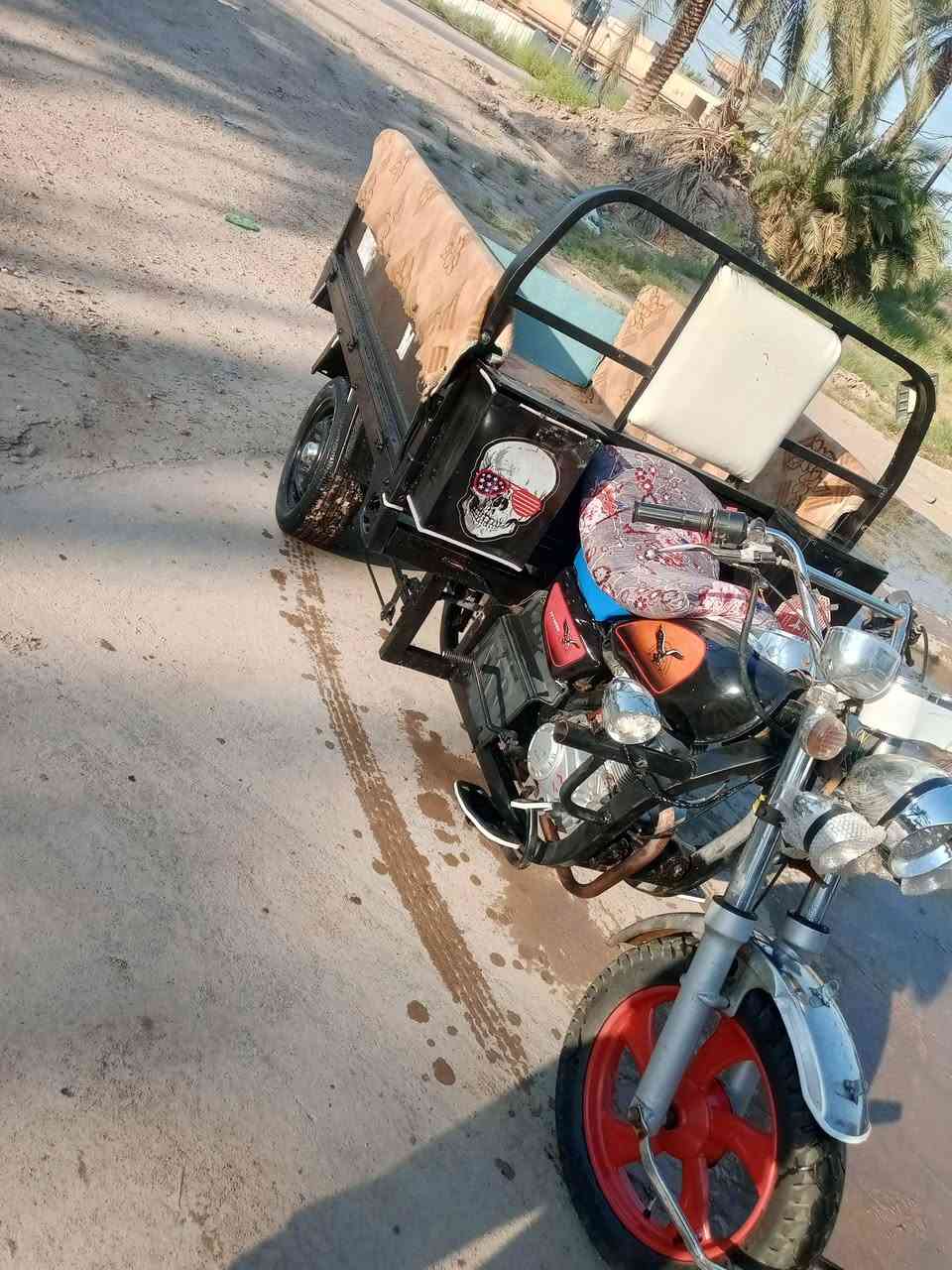 للبيع اصوليه كفاله ماناقصها اي شي كبل للشارع تجي شوف بعينك سعر1500وبيها مجال ***********تصل وبيك خير وتدلل
