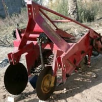 قالعة بطاطا • للبيع • معدات