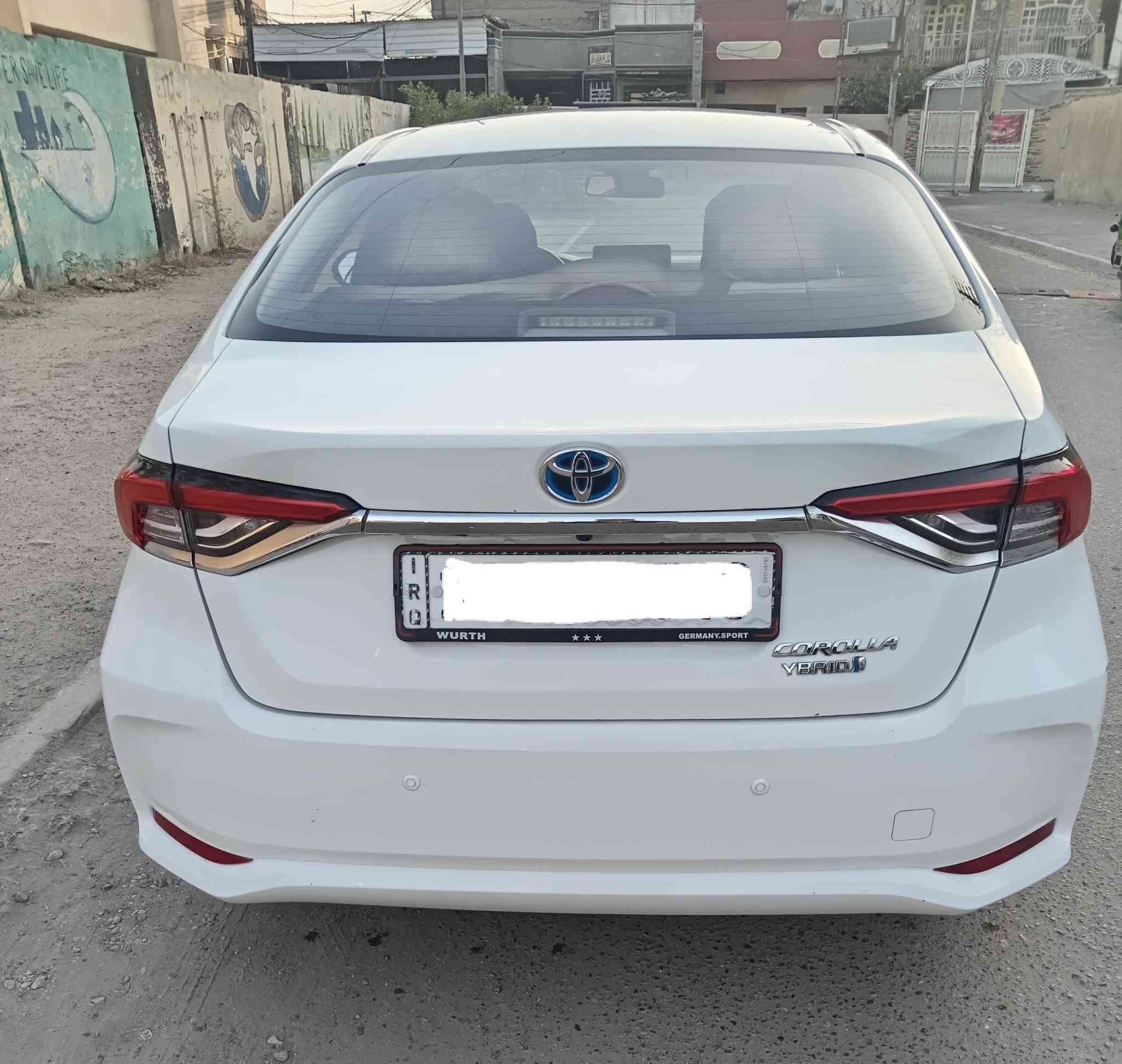 للبيع كورلا 2022 هايبرد وارد صيني الشكل الخليجي علامة زرقاء باسمي رقم بغداد نظيفة جدا ماشية 80 الف كم بيها تبديل الدعامية الخلفية  وبارد قليل تحت الجاملوغ الخلفي وصبغ كد شبر تحت
 الرقم فقط والباقي كفالة عامة السعر 133 ورقة للاتصال على الرقم *********** واتساب غير متواجد عالفيس رجاءا
