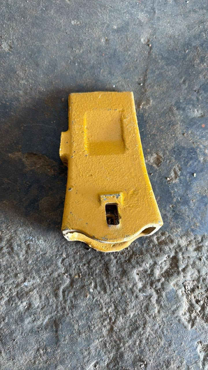 للبيع مواد حتياطيه هيتاشي التصال علأ الرقم ***********//***********
