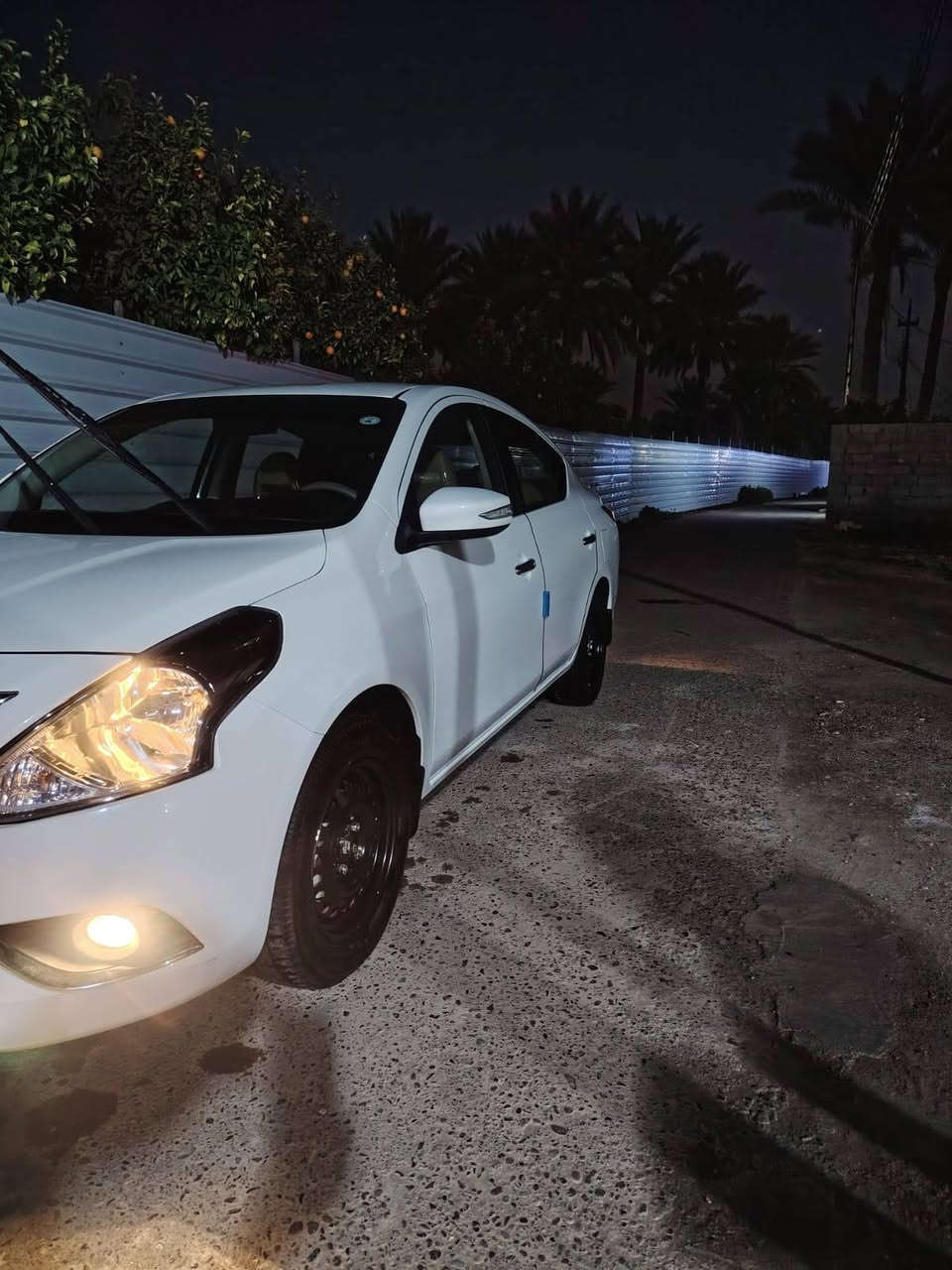 السلام عليكم نيسان صني مصري 2025 ماشية 20km الف  مكفولة من الضربة والصبغ رقم اربيل دولي مواصفاتها معروفة شاشة واربع جام كهرباء والإشارة بالمري بلوجكترات امامي يدات نيكل وشباك نيكل تبريد قطعتين امامي  وخلفي السيارة مدوشمة ارضية وكشنات جديد مثل ما موضح بالصور السيارة جاهزة من كلشي واحلى من الصور بالعافية على الي ياخذها المكان بغداد والسعر125  للاتصال على الرقم ***********
