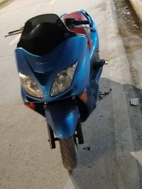 مكلف بلنشر فورزا 08جديده مابيها نقص للتواصل عل رقم 07807837666