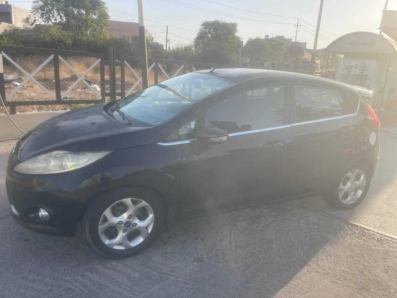 🚗 فورد فيستا 2011 للبيع – أوتوماتيك
• السعر: 6100 دولار
• الموقع  : أربيل 
• المحرك: 1.4 لتر – 4 سلندر
• الوقود: بنزين – مواصفات خليجية
• المسافة المقطوعة: 160,000 كم
• اللون: أسود 
• المقاعد: قماش 
• اللوحة: خصوصي – أربيل
✨ سيارة،اقتصادية وعملية، للاستخدام اليومي.

📞 للتواصل واتس اب :
***********
