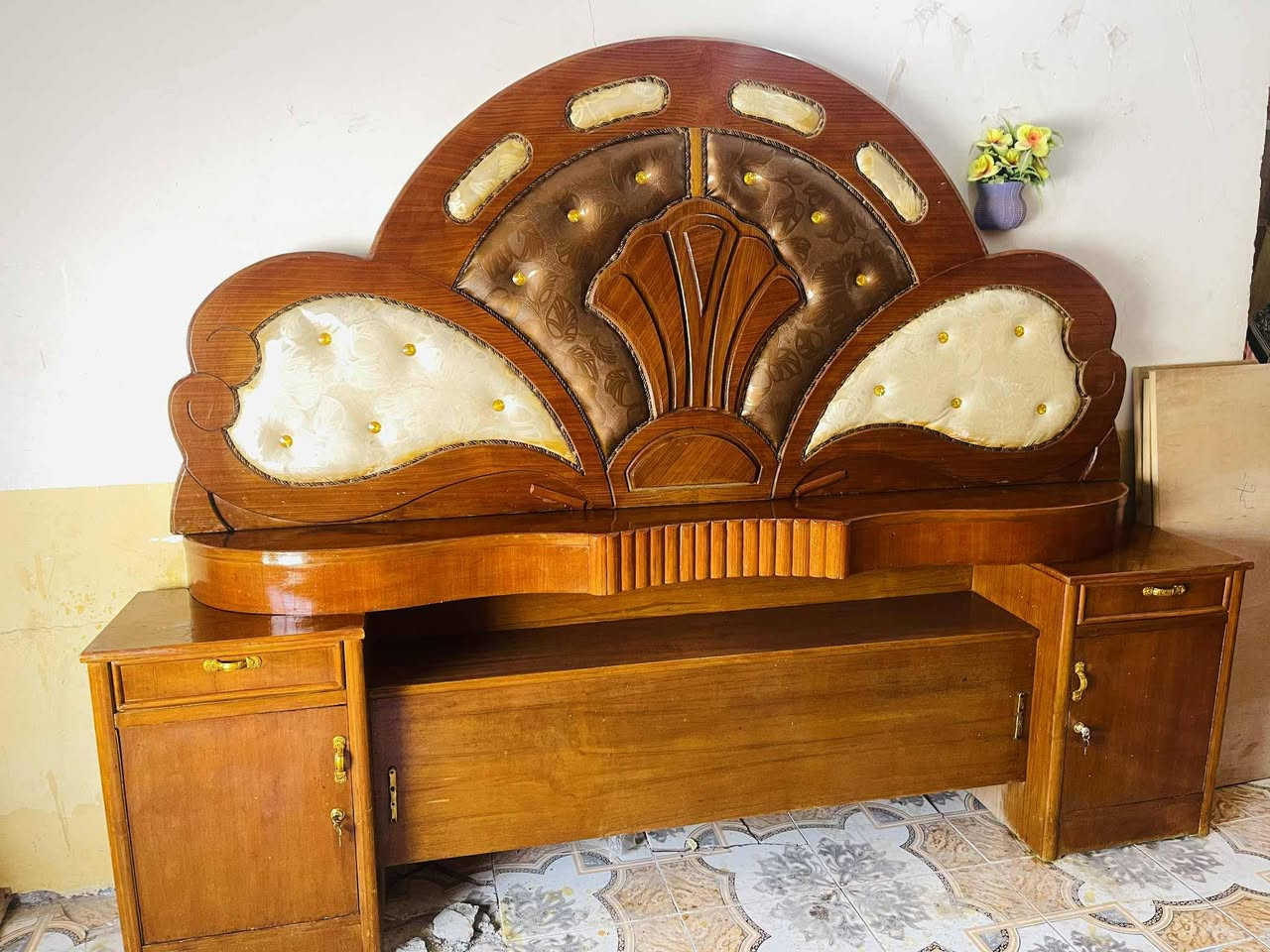 غرفه تسكام للبيع الاتصال على الرقم ***********
