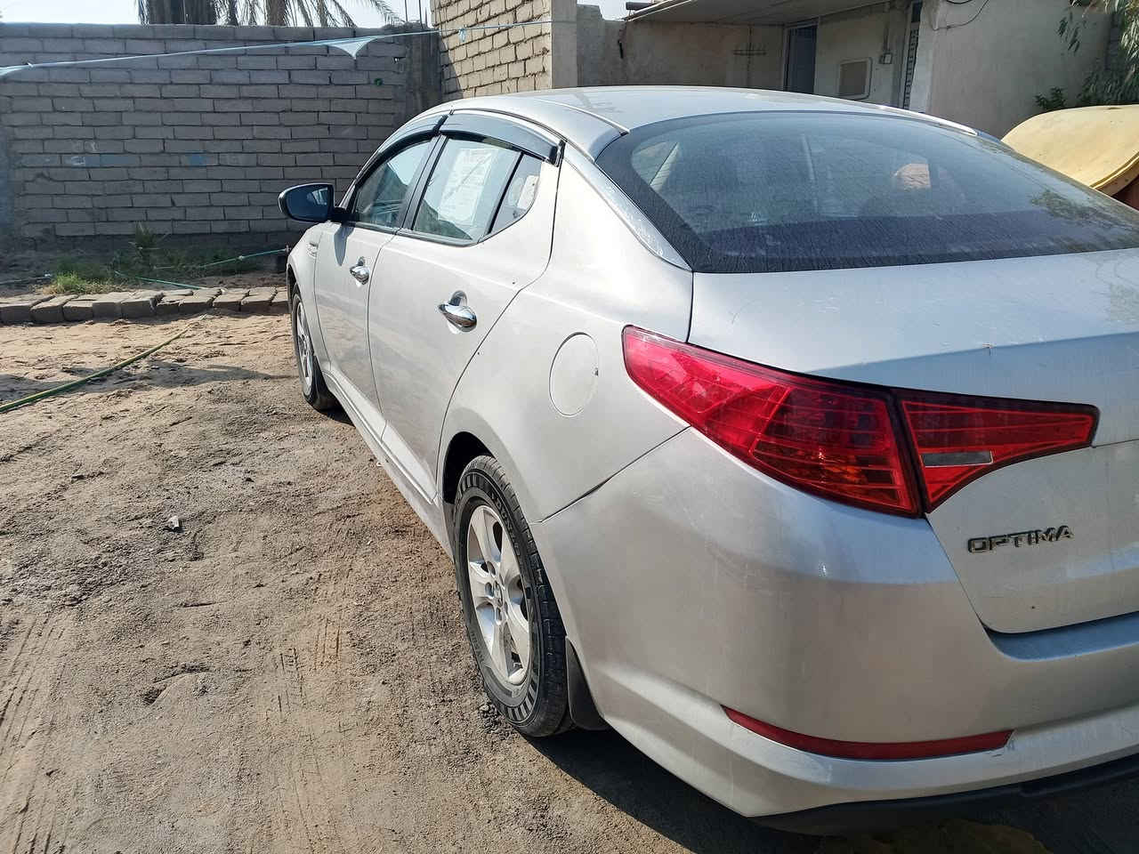 السلام عليكم
للبيع سياره كيه5 مديل 2013 لون سلفري سمائي رقم بصره تحويل ثاني يوم السياره وارد كوري بيها جاملغ خلفي جهت السائق بيه ضربه ومصلح والباقي كله بلاد مكفوله من الكصه والگلبه والعيب الشرعي ومكفوله من الخياس والجراد سياره جديده احلئ من الصور محرك 2000LPiخط واحد حداده جديده تخم تاير تبريد ثلج السياره جاهزه من كلشي مواصفاتها معروف/تحكم استيرن/تبريد قطعتين/مثبت سرعه /ايكو تقليل صرفيه بانزين /وبعد هواي مواصفات السعر 100 وبيها مجال العنوان بصره/قضاء المدينه ام الشويج ***********
‏‪***********‬‏
