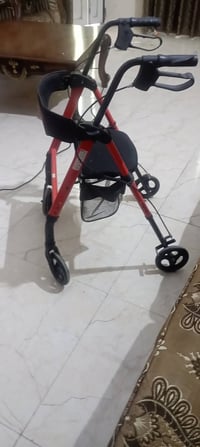 عربانة