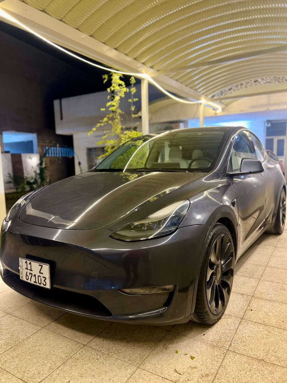 سلام وعليكم للبيع
تسلا موديل 2023

دبل ماطور 

فول مواصفات. (Y ) 

حادثها بابتين فقط 

بدون يرباك 

ماشيه 40 الف حقيقي 

صور الحادث وسونار موجود بالمنشور 

بسمي سيارة هزه جديده 
سعرها 213 وبيها محال 
***********
