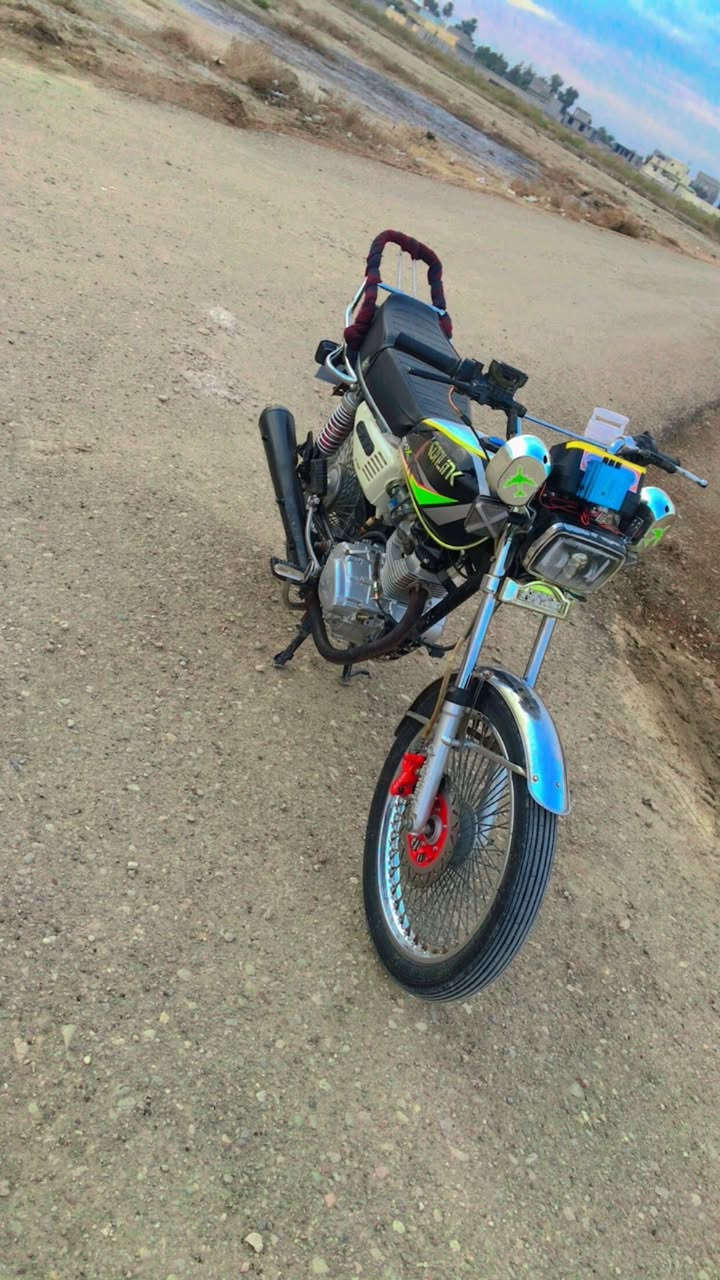 سلام عليكم دراجه تايكر موديل ٢٣ مكفوله مكينه جديده بس  مبدلهه ولفات دارجه خير من الله شلعه وراق كامله. دراجه مال جناي مكاني ديالي كنعان ***********
