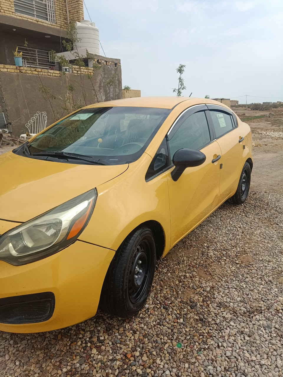 السلام عليكم كيا ريو. امريكي  2015. سياره جديده   جديده. بمعنا الكلمه. بأسمي. مصفره. هيئه. وغرامات. رقم بغداد الدولي. تخم تاير. صدر. جديد.  دوشمه.  ارضيه. جلد. كله. جديد.  للبيع. او مرواس. حسب القناعه  السعر 80 وبيها مجال  . العنوان. الكوت. ***********
