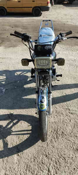 سلام عليكم دراجه يراني للبيع سافان موديل 2020 سعر 450 شلع معدل كهربائيات كلها شغاله ونشرات بي العنوان الاعظميه شارع الضباط رقم الهاتف ***********
