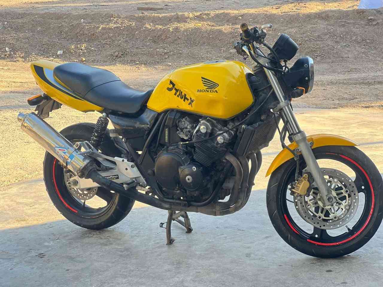 سيبي فور جيل ثاني
محرك مكفول  كابريترات جديدة تحتاج بس تعيار 

مكمركة 

مكاني بغداد 

***********
