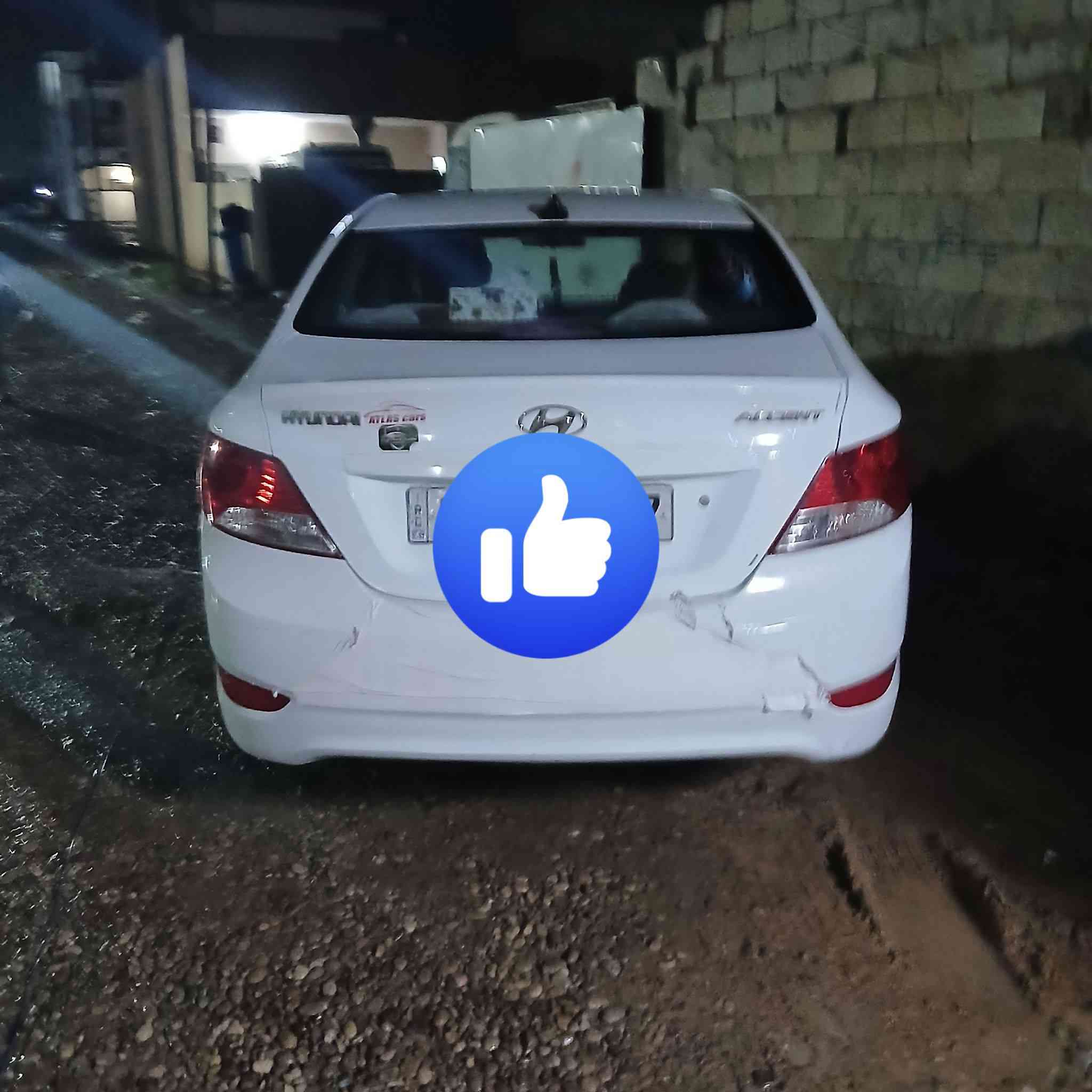 اكسنت 2013
موصفات عادي 
سقف خفيف حالوب
***********
سنويه جديد
بونيت بي كارت
كابون بانزين
سعر 104
بي مجال
