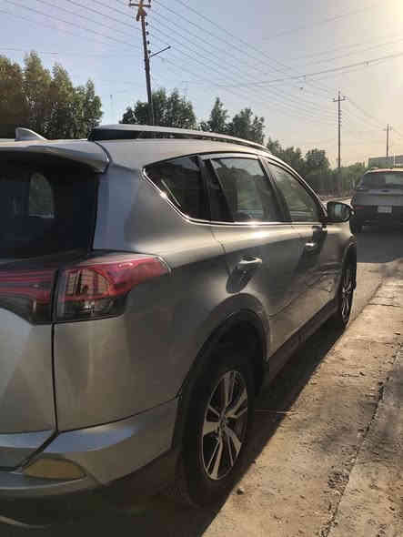 السلام عليكم راف فور موديل18 xle رقم مميز دولي بأسمي سنوية لغاية2030 حادث موضح بالسونار بدون ايرباك ماشية 60الف كيلو متر قابل للزياده سيارة جاهزة وجديدة الاتصال ***********
