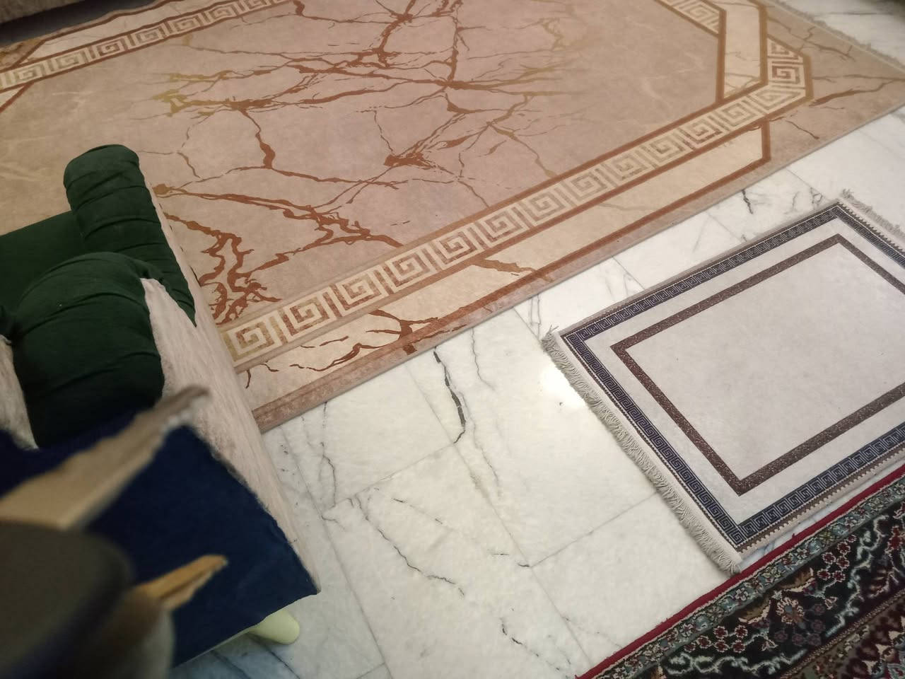 للبيع 100م. واجهه 5نزال 20
بغداد تقاطع الفلسطيني/. الطاقه طابقين ونص بيت. كلش نظيف السعر 305. وبي مجال لشراي للاستفسار واتساب ***********
