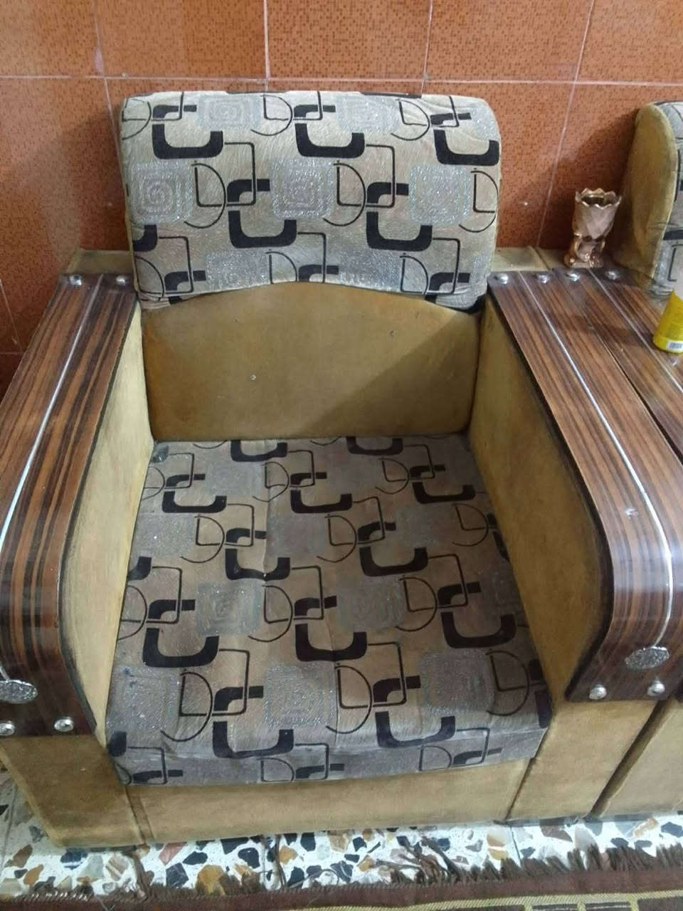 طخم ٧ مقاعد  ب١٠٠.   البلديات


**إذا كنت صاحب هذا الإعلان وتريد حذفه لأي سبب، رجاءا أرسل رسالة إلى الدعم الفني**