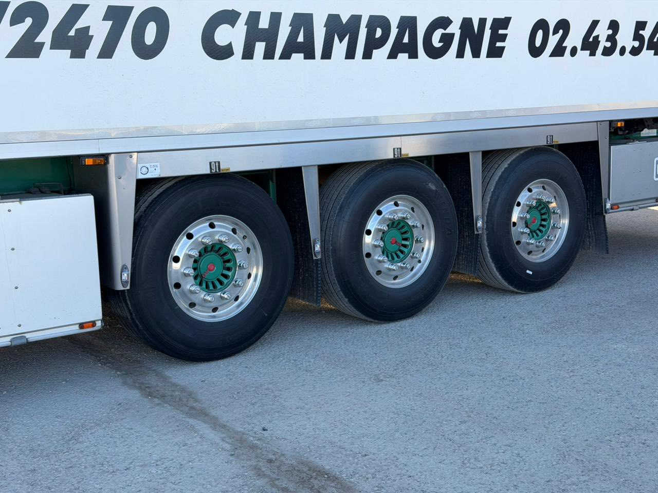 السلام عليكم براد شيرو البيع فصل وربط  سمك 7  موديل 2008 جهاز 200CL   العربانه جاهزه من كلشي تخم تاير ويل كب عربانه خير من الله 
الستفسار هذا رقم صاحب البراد ‭0772 118 4762‬
