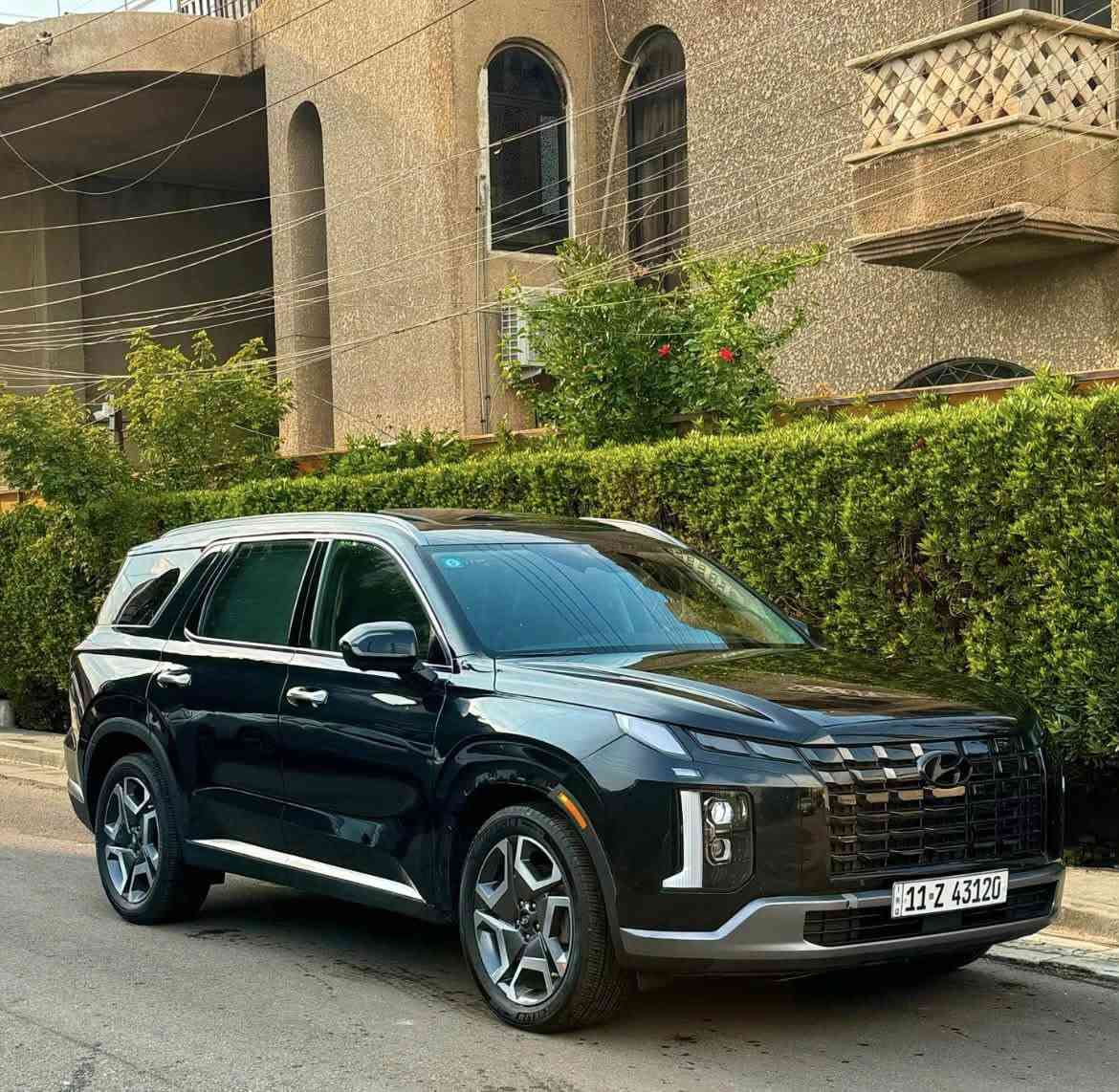 (رقم بغداد سنويه بسمي تحويل ثاني يوم)
للبيع هونداي بلسايد Limited موديل 2023 
وارد امريكي حادثه جاملغ وربع باب صبغ فقط بدون دواخل شاصي لغد مكفول ايرباك مكفول وعلفحص وين ميحب المشتري
(جميع لايرباكات سليمه) بجم كبس
(صور الحادث ورقم الشاصي موجوده بلمنشور)
المواصفات: Limited اعلى مواصفات
ماشيه 30
  مكينه 3800 6 سلندر 
حساس امامي خلفي/فتحتين بلسقف /بردات بلاديه /جنطه كهرباء /مساج بلكشنات/داتا شو/بصمه /كشنات جلد/كراسي كهرباء/كشنات تبريد وتدفئه/رادار امامي خلفي جانبي/شاشه كبيره/ /7 راكب /ثلاث قطع تبريد/شاحن واير ليس /خمس كامرات/كامره 360/ تحديد مسار
وبعد هوايه مواصفات 
((مكاني بغداد المنصور))
السعر 285 ورقه وبي مجال 
***********
