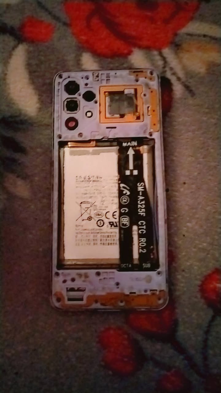 السلام عليكم
موبايل سامسونك a٣٢ البورد كله شغال والموبايل شغال عوزة فلات بور 
يفيد اهل الصيانة


**إذا كنت صاحب هذا الإعلان وتريد حذفه لأي سبب، رجاءا أرسل رسالة إلى الدعم الفني**