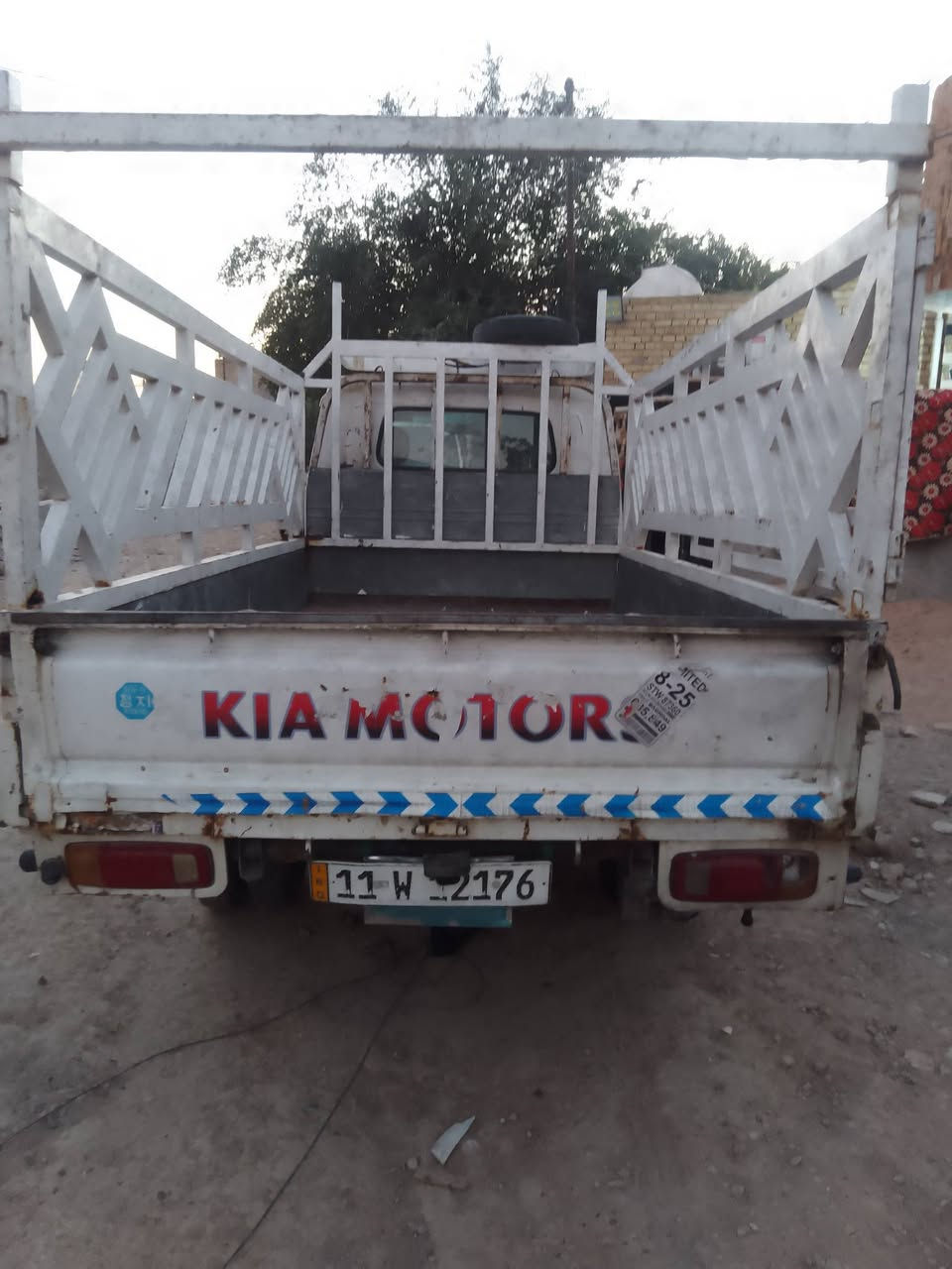 السلام عليكم كيا فنتيره قماره موديل 1998 رقم انكليزي بغداد سياره محرك وكير نظاف شاصي مكفول مكاني بغداد سعرها 58 ورقة وبيها مجال رقم ***********
