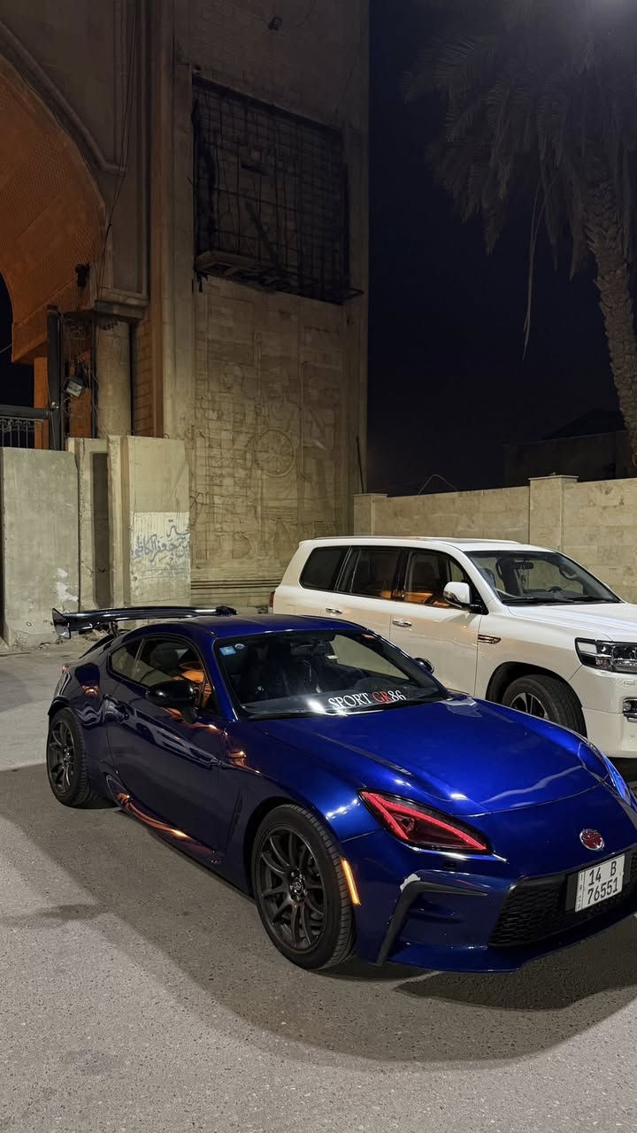 تيوتا GR 86 بريمر
2023
 ضربتها جاملغ ايسر وبنيد 
السياره فول مواصفات
سعرها 165 ورقه
مكانها البصره 
***********
