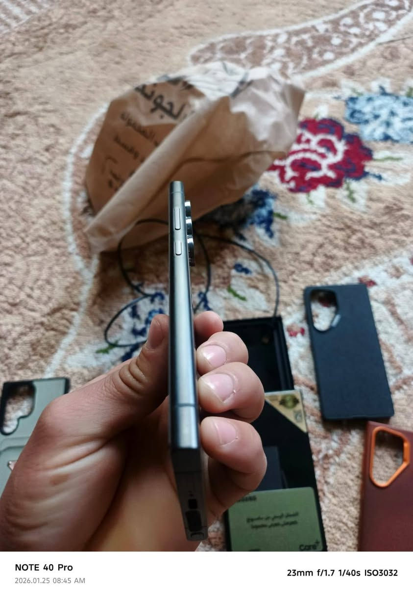 للبيع: سامسونج S24 Ultra نظافة فول (كسر زيرو)
​التفاصيل والمواصفات:
​الموديل: SM-S928B/DS (النسخة العالمية الرسمية، تدعم شريحتين ونظام أندرويد مفتوح).
​الذاكرة: 256 جيجابايت.
​الحالة: نظافة 100% (فول نظافة)، الجهاز بحالة الوكالة وبدون أي شخط.
​البطارية: مستخدمة بعناية فائقة مع تفعيل "الحماية التكيفية" للحفاظ على عمرها الافتراضي.
​الشبكة: الجهاز شغال ومفتوح على كل الشبكات (آسيا سيل وزين).
​المميزات:
​الشاشة أصلية وبدون أي طبع أو مشاكل.
​القلم الأصلي وكافة الملحقات شغالة 100%.
​الجهاز غير مفتوح وغير مصلح نهائياً.
​السعر المطلوب:  دينار (قابل للتفاوض البسيط).
المكان: واسط - قضاء الصويرة.
للتواصل (اتصال أو واتساب): ***********
