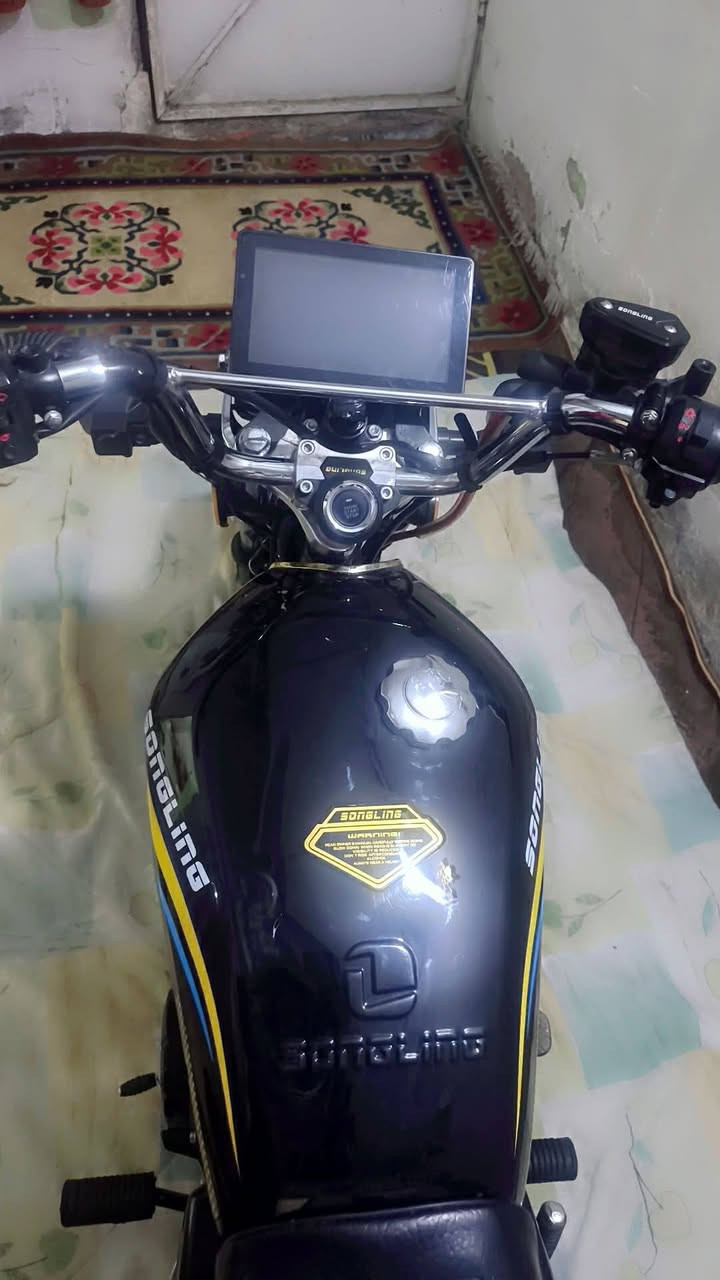 سلام عليكم مكلف بل نشر دراجه 26دراجه عله وضع لشركه دراجه حلوه مرتبه مكانه صويره سعر الدراجه 850وبيه مجال للطيبين وهاذه رقم راعيه ***********لي يريده بي خير ودلل
