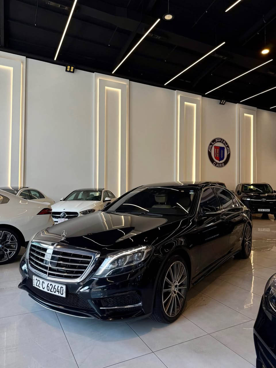 السلام عليكم
للبيع Mercedes S500 2014 وارد الماني كلين تايتل
مكينه 8 سلندر (4فصوص) 
بانوراما ٥ بردات ٤ كامرات حساسات 360 اوتو بارك رادار امامي رادار خلفي نقطه عمياء كشن تدفئه و تبريد كشن يفتر ويه لستيرن قياده اليه ثلاجة خلفيه عطر بجكمجة شاشات خلفيه بصمه ابواب بصمه تشغيل جكات تنزل وتصعد كشن خلفي مفصول vipداخل لدات ٧ الواناستيرن G جنطه كهرباءكشنات خلفيه كهرباءداخل جلد ابيض (اصل)ماشيه 87 الف
 
بيها مكانين صغير تعديل بي دي ار والباقي مكفول
مكينه وكير مكفولات بوضع الشركه (صفر مسج)
مكانها اربيل مدينه معارض 
للاستفسار: *********** whats app أربيل, العراق
