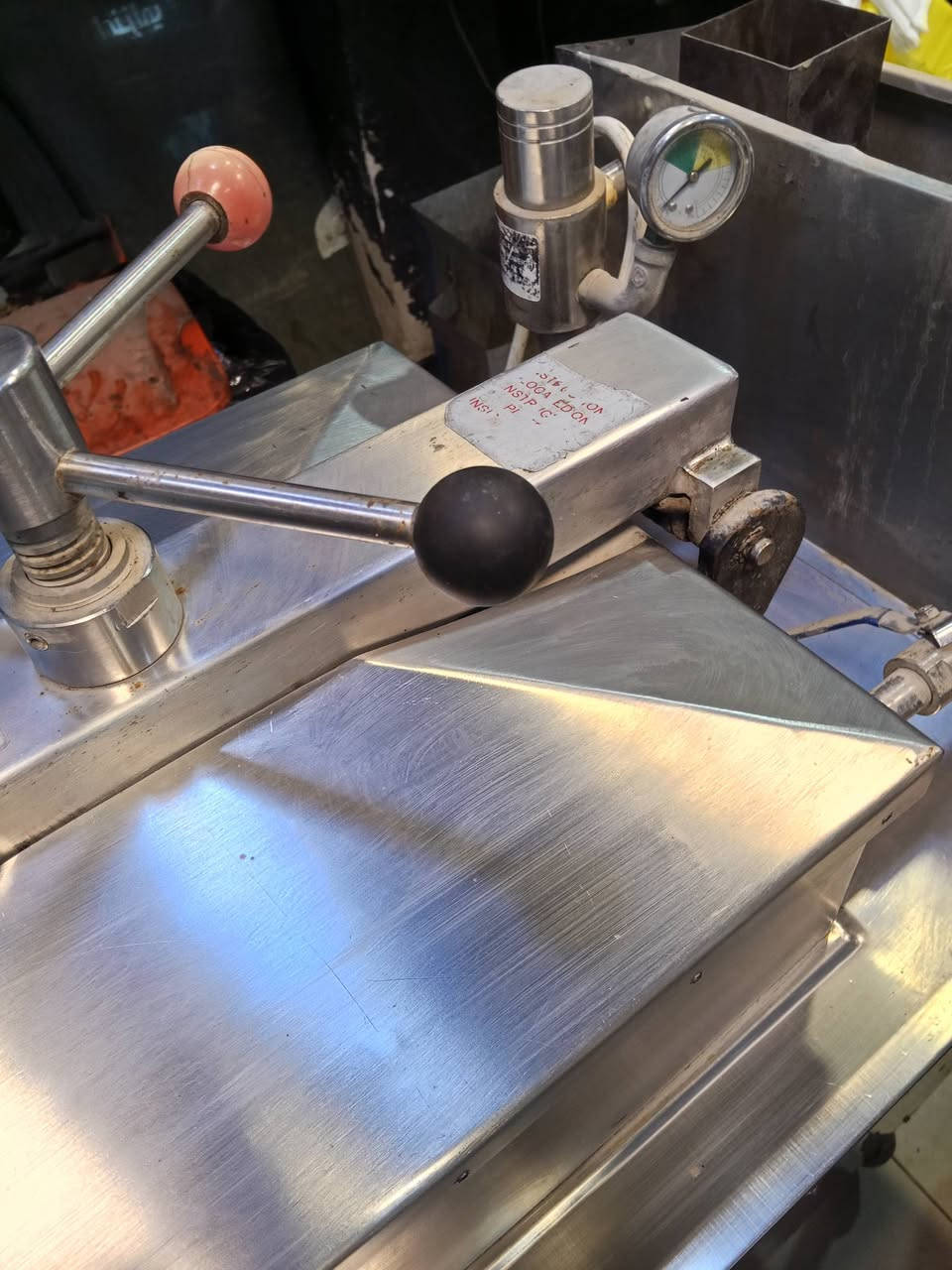 جدر كنتاكي ضغط أخو الجديد نضافة فول انضف من الصور السعر 700 المكان الدورة البوعيثة شراي يتصل ويدلل 
***********
