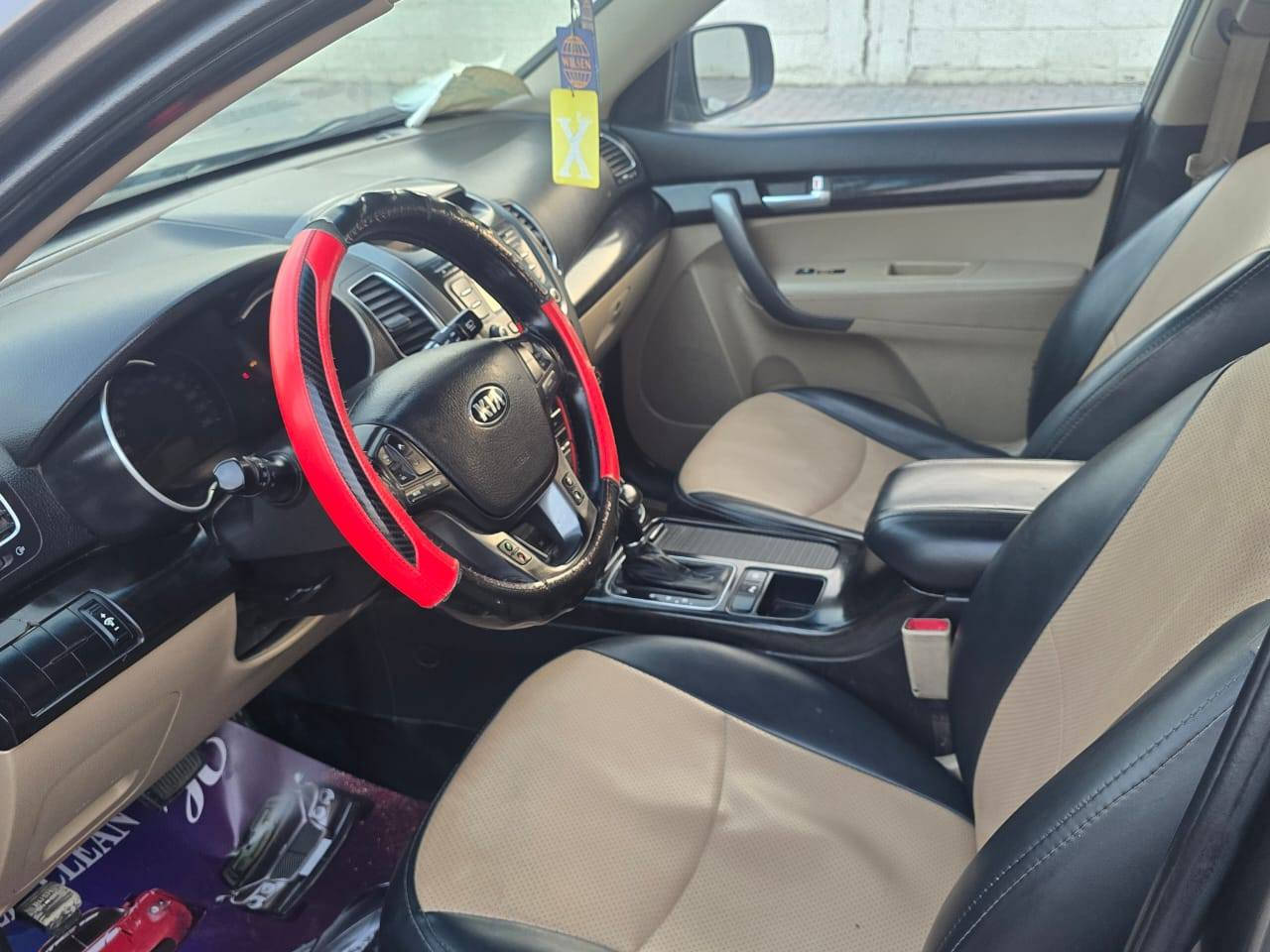 سلام عليكم سياره سورنتو موديل 2013 خليجيه سياره فول مواصفات واحد على واحد كير محرك سته سلندر 7 راكب حداديه تبريد كفاله عامه سعر السياره 173 العنوان كربلاء رقم الهاتف***********
