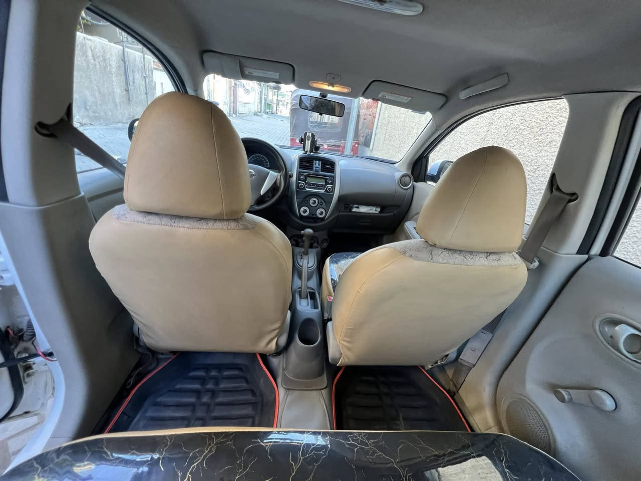 سلام عليكم
نيسان سنّي هندي بليتة زرگة موديل 2020 ماشيه 99 كير مكينة خير من الله صدر نظيف دوشمة كاملة بيها شخوط بالباب جهة السائق عنوان بغداد مدينة للاستفسار اتصال على الرقم ***********
