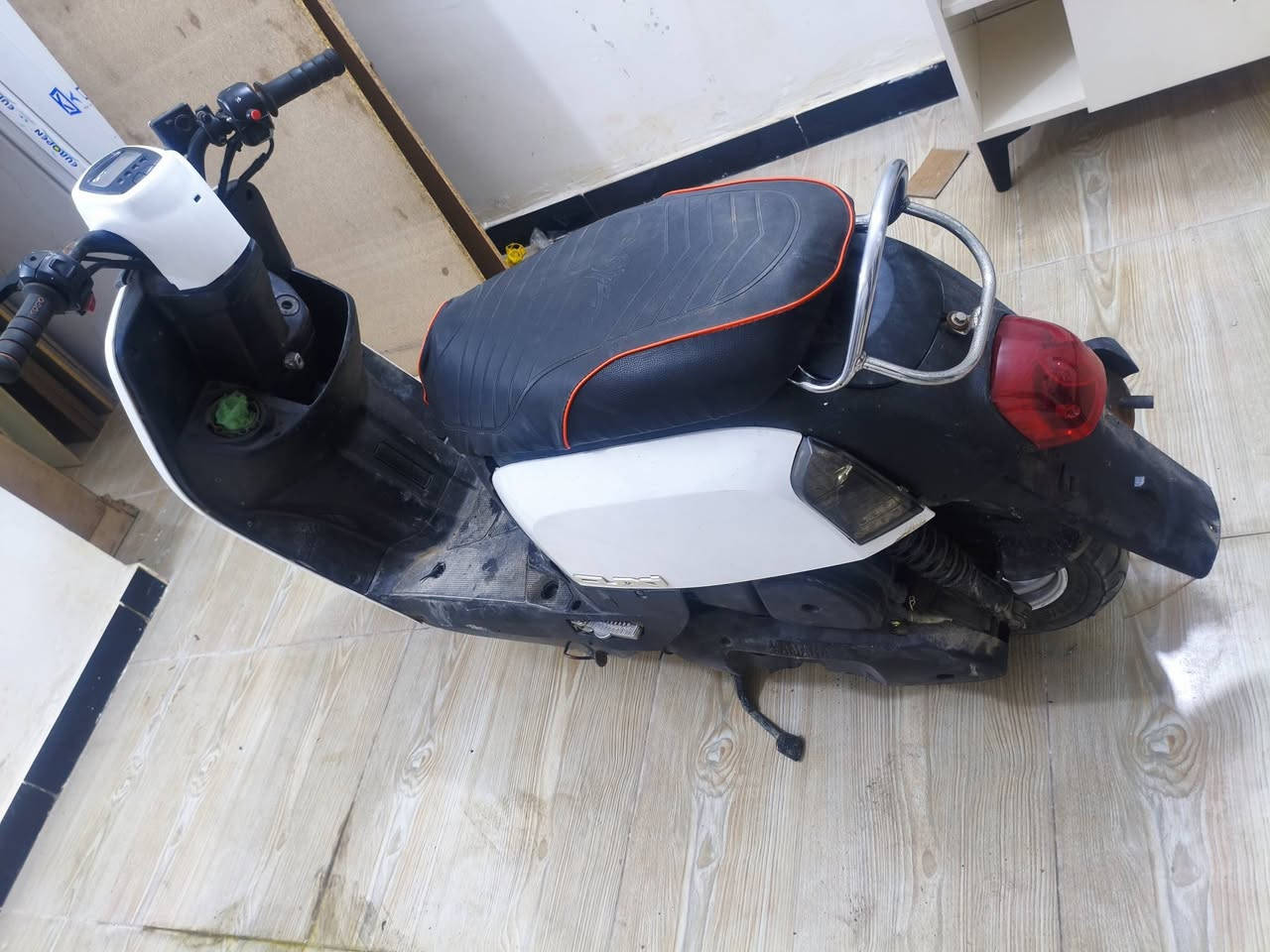 سلام عليكم
ماكس بوليس لبيع  دراجه طافيه ما اعرف شبيه  
مكان بغداد حي الاعلام 
***********
