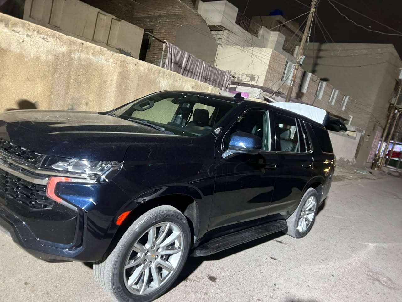 شوفرليت تاهو بوليسي موديل 2021  ممشى السيارة 130 الف سونار موجود السيارة  ب اسمي رقم دولي بغداد تحويل ثاني يوم السعر 365 ورقة بيها مجال بسيط للاستفسار الرقم *********** لموشراي لايتصل رجائاً مكاني بغداد مدينة الصدر
