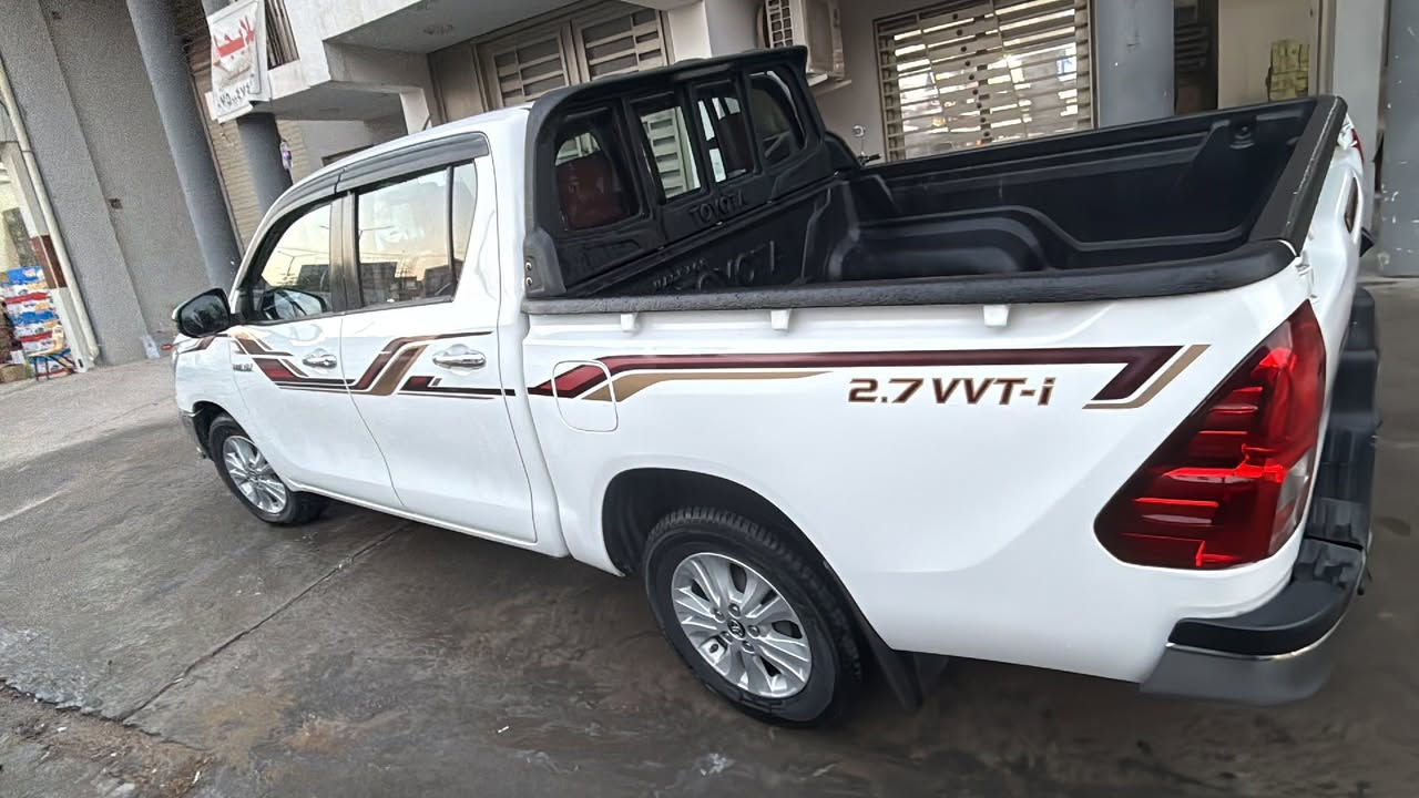 السلام عليكم 
هايلوكس ناصي 
موديل 2019 
اسلندر4
اوتماتيك 
عداد 230.000. كيلو 
السياره جديده  
الاستفسار ***********
