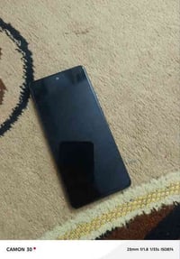 سامسونك S20FE ذاكرة 128 جهاز نضيف جدا  اي عيب ما بي ما داخل تصليح فقط ...