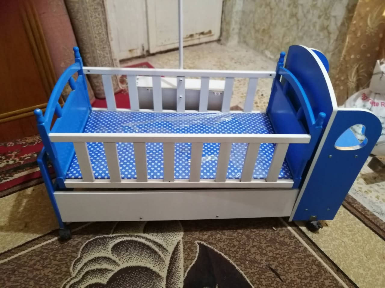 السلام عليكم كاروك البيع اخو الجديد استعمال قليل السعر 50 المكان كربلاء طوريج الرقم ***********
