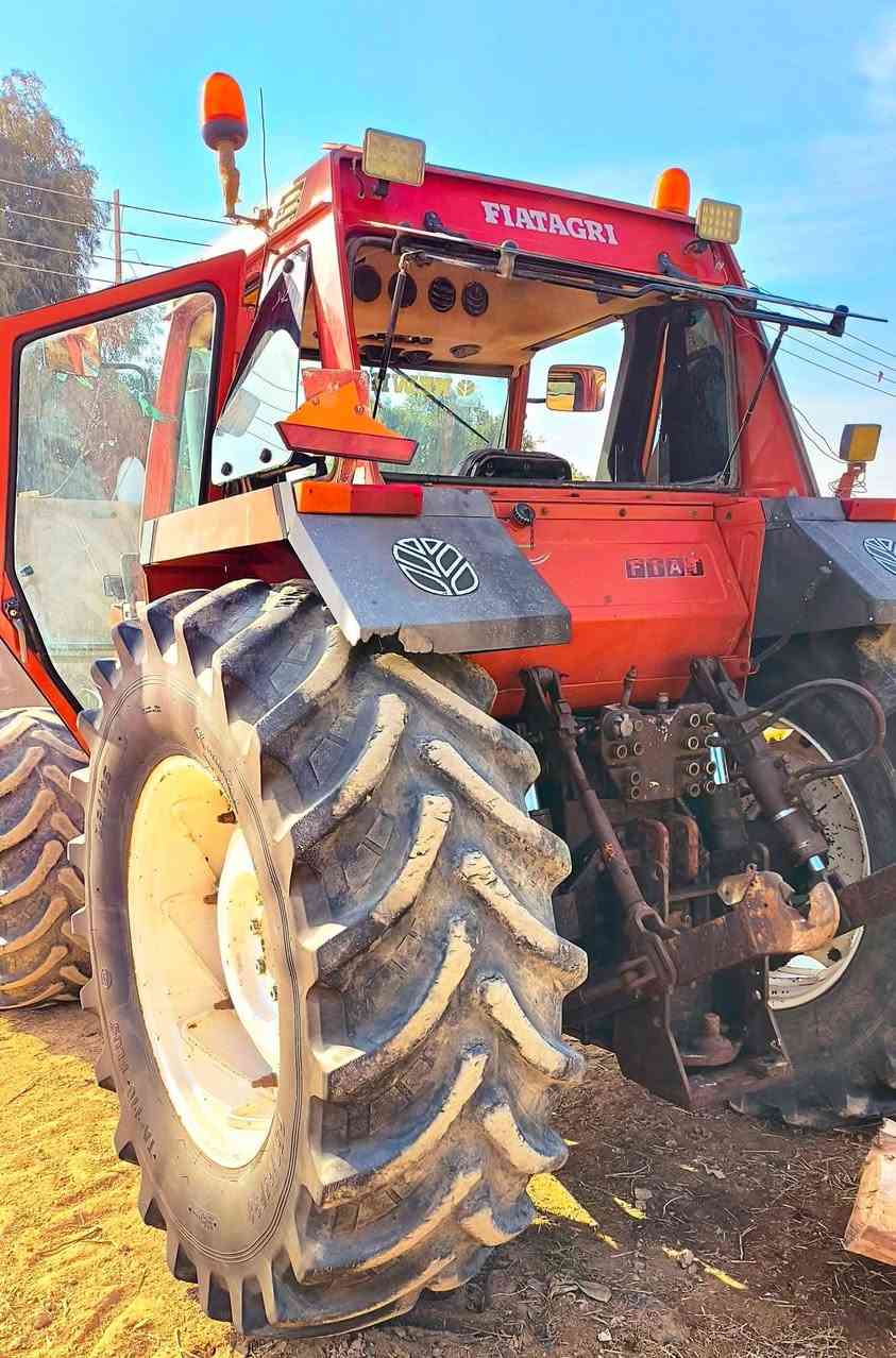 مكينه فيات البيع 180نص وتماتيك اكسن بارز تكمه عريضه  مكينه خير من الله لا تنقيص ولا تبخير وانه مكلف بنشر رجاه لحد يتخل خاص هاذ رقم صاحب لمكينه ‏‪0770 737 4137‬‏) ‏‪ 0784 470 1776‬‏
