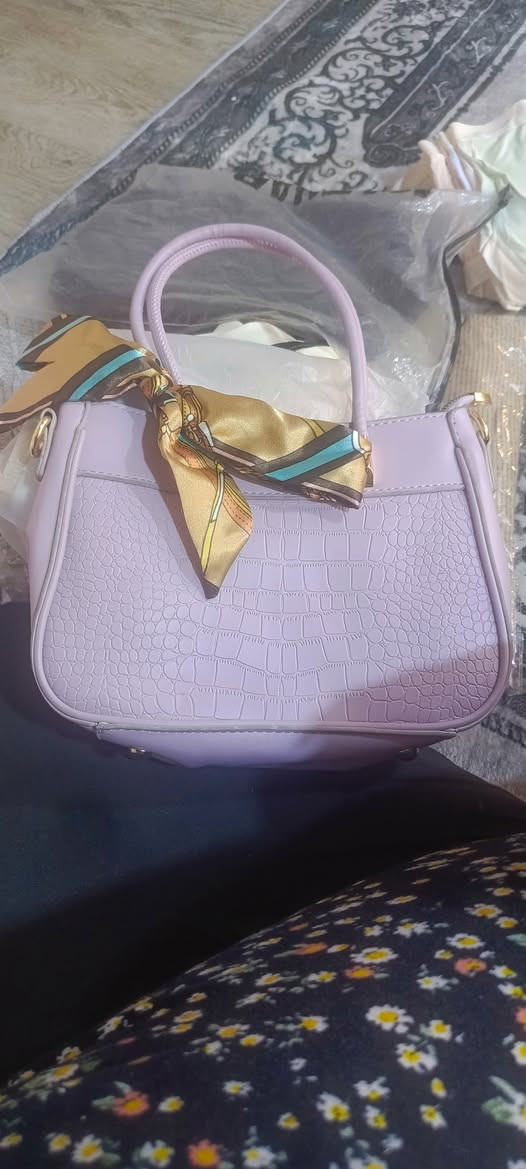 اي قطعه ع  ٦ كل قطعتين ب١٠


**إذا كنت صاحب هذا الإعلان وتريد حذفه لأي سبب، رجاءا أرسل رسالة إلى الدعم الفني**