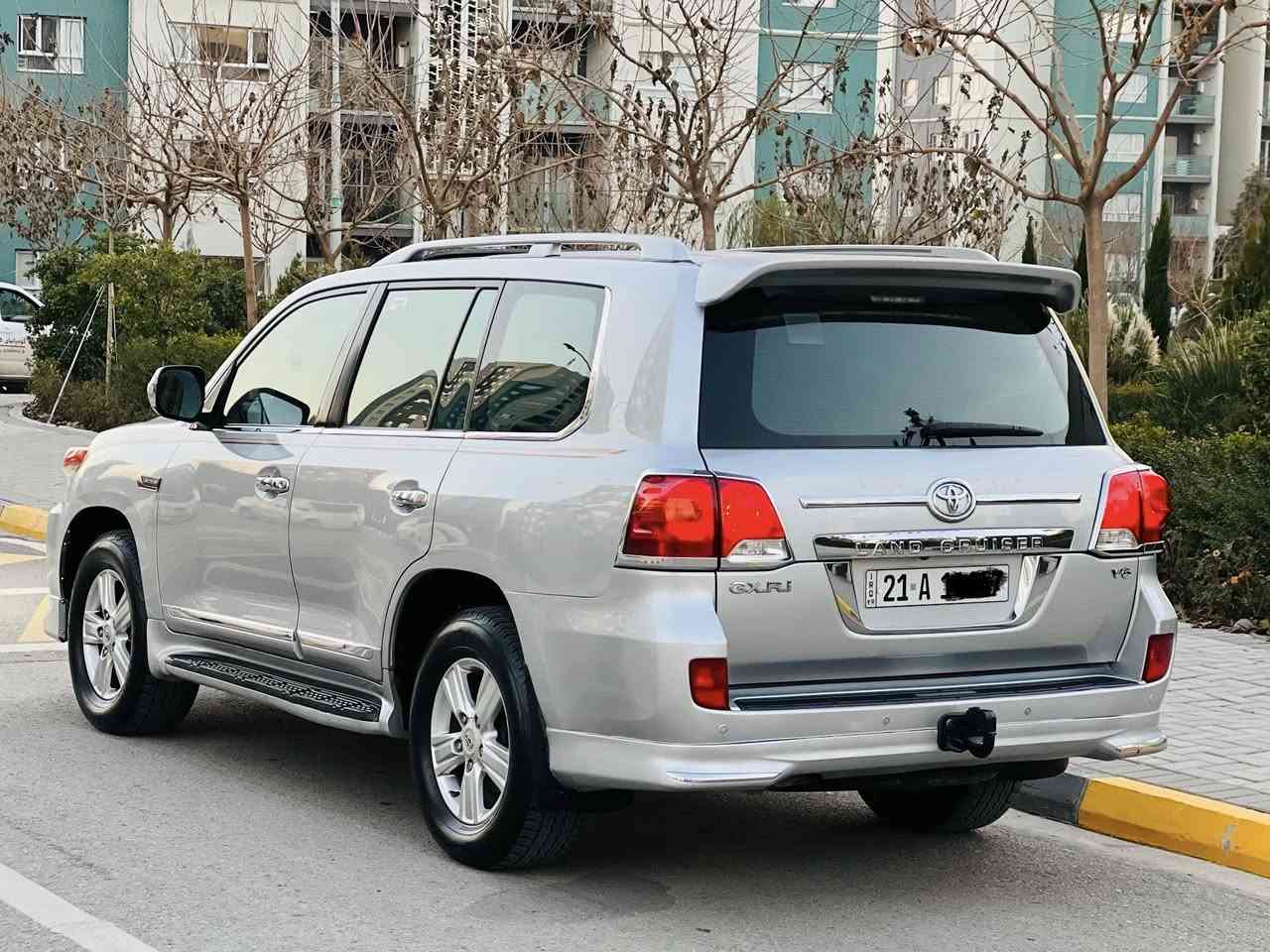 تويتا لاندكروزر موديل 2011 ستينية GXR فوول موا صفات V6 فطيم مواصفاتي + گير ئوتوماتيك + ثلاجه + بصمه + فتحه + كوشن جلد + كوشن كا ره با + تبريد مركزي + 7 راكب + حاسا + شاشه + كاميرا + ستيرن ڤوليوم + ته حديد سورعه + 8 ارباگ +فور ويل + داخل بيجي + 1 قطعه صبغ مابه داخل + محرك + گير ما مفتوح + طائيرات جديد+ سعرها 298$ وه ره قه مكان السليمانية+ ***********
