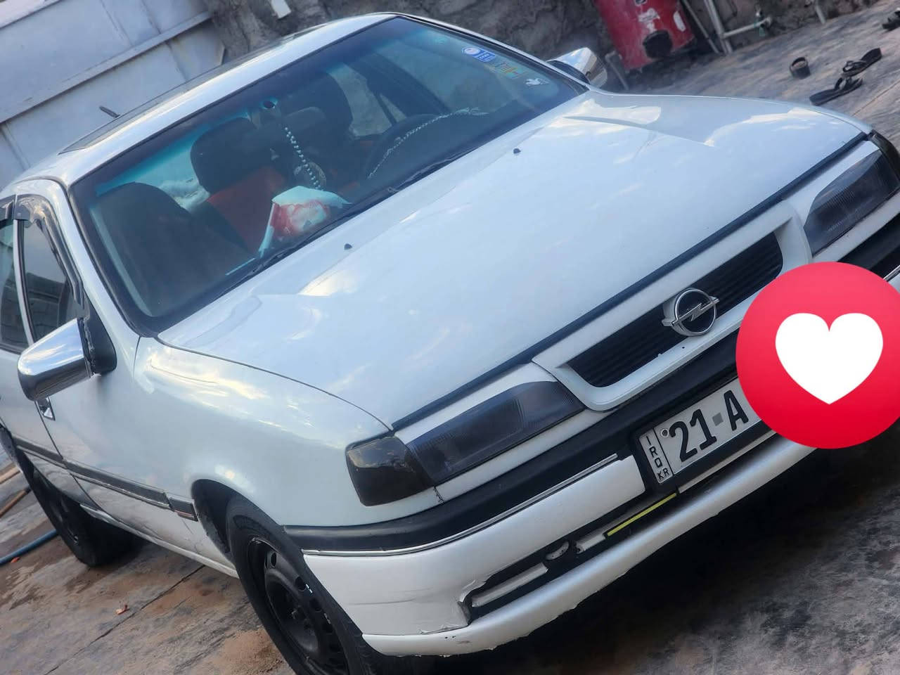 سلام عليكم للبيع اوبل فكترا
حجم: 20
رقم :سليماني 
شرط تحويل: تاني يوم 
قطره معجون ما بيه 
هلال: ما معمره.     خياس ما بيه 
دفتر :بنزين موجود
موديل :1994.  سقف: اسلايت 
داخل: فول نضيف مسجل شاشه مع كامره خلفي
4 تايرات جديد   محرك ؛ لا صرف ولا بخار شرط
رقم : دولي انكليزي 
 رقم هاتف  :***********
مكاني: طوز .  خصه دارلي 
سعر :٤٧ ورقه بيه مجال قليل
