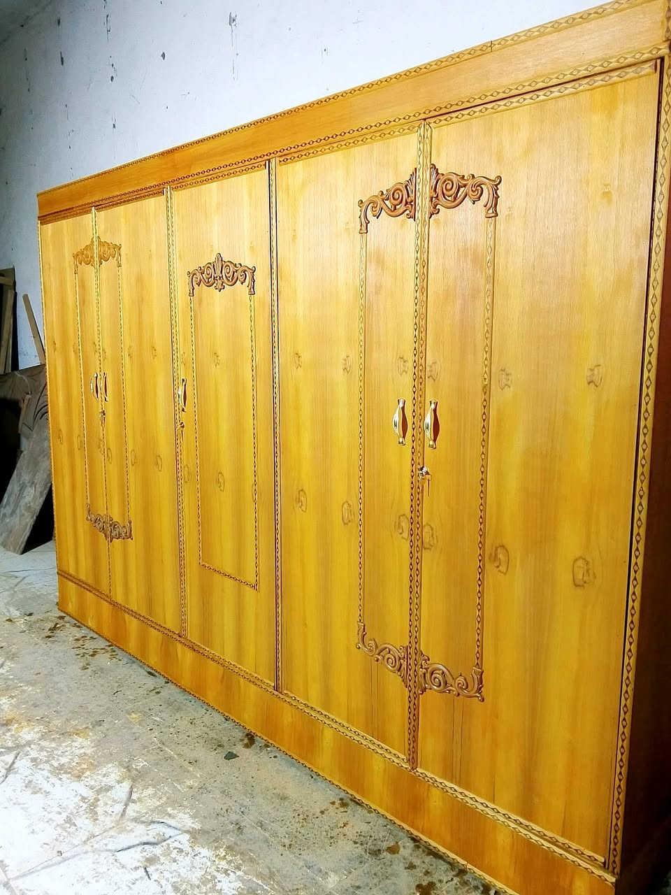 كنتور مستعمل خمس ابواب تسكام للبيع ويوجد خدمة توصيل ***********
