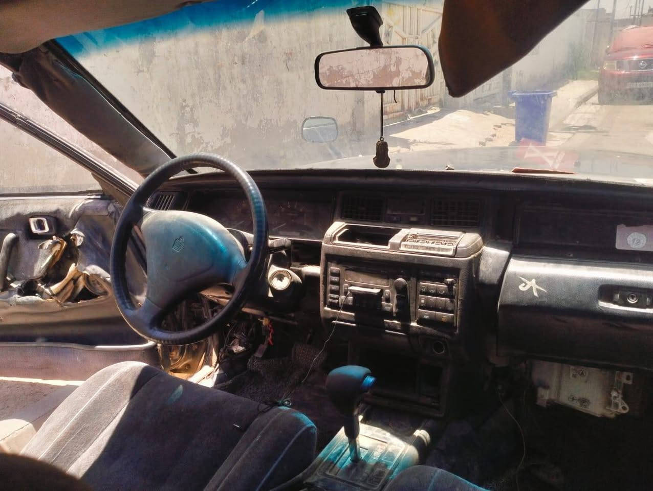 السلام عليكم للبيع كراون ارنب مديل 1999 بسمي السياره مكينه كايمه كير جديد حداديه 60 % بيها بجم بدل بيها بنيد وجاملغ الايمين  فنر بلاد 3 قطع الاكسل طخم تاير جديد رقمها ميسان وسياره عنوانها ميسان السعر 35 وبيها مجال رقم الهاتف ***********
