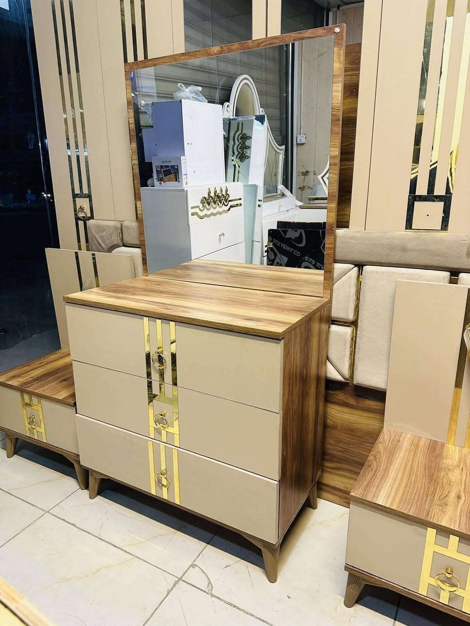 ٤٥٠ قفل مع شدونقل شراي خاص وسكرين للصوره


**إذا كنت صاحب هذا الإعلان وتريد حذفه لأي سبب، رجاءا أرسل رسالة إلى الدعم الفني**